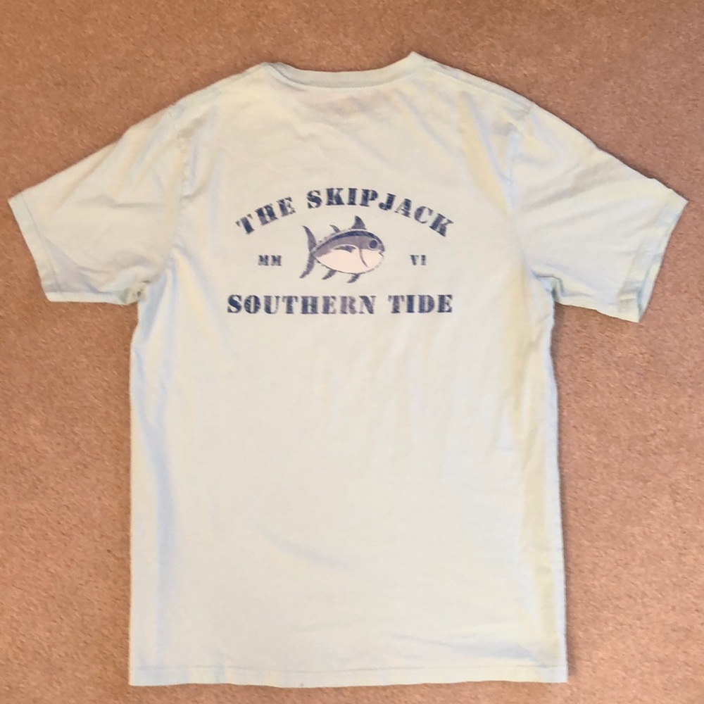 LIKE BRAND NEW southern tide tee